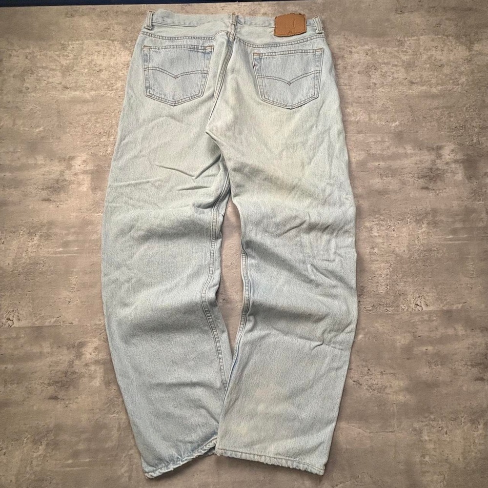 Levis Straight Leg Jeans Mens 34x30 Light Wash 90s Vintage USA Made Button Fly